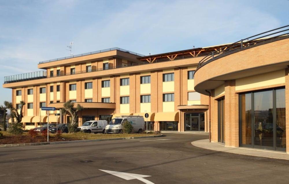 Grand Hotel Forlì Exterior foto
